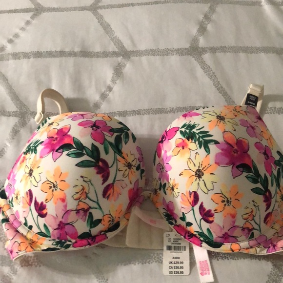 Victory Secret Push up Bra - Picture 2 of 5